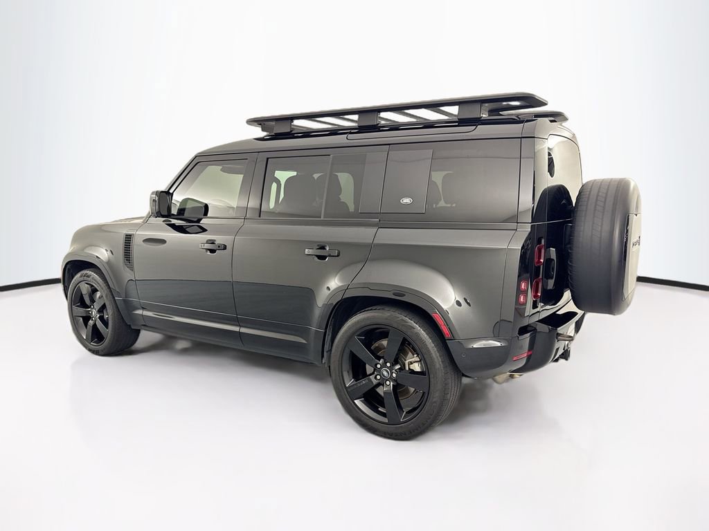 Used 2024 Land Rover Defender 110 X-Dynamic SE AWD/4WD image 7