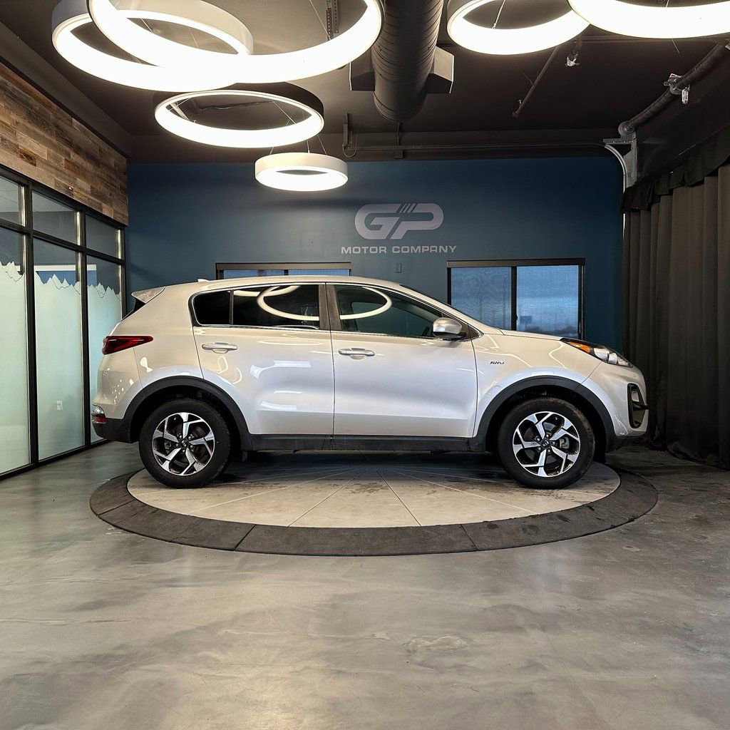 Used 2020 Kia Sportage LX AWD/4WD image 2