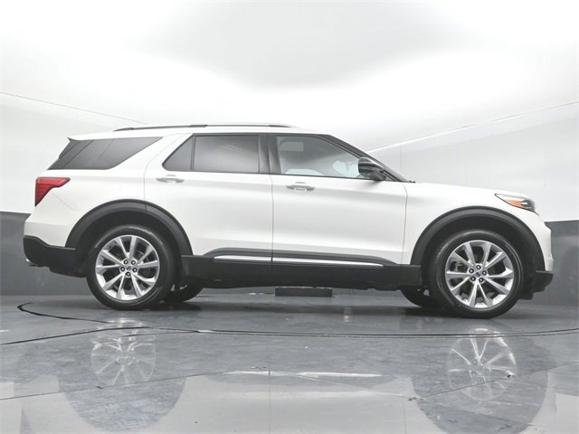 Certified 2022 Ford Explorer Platinum w/ Equipment Group 601A image 44