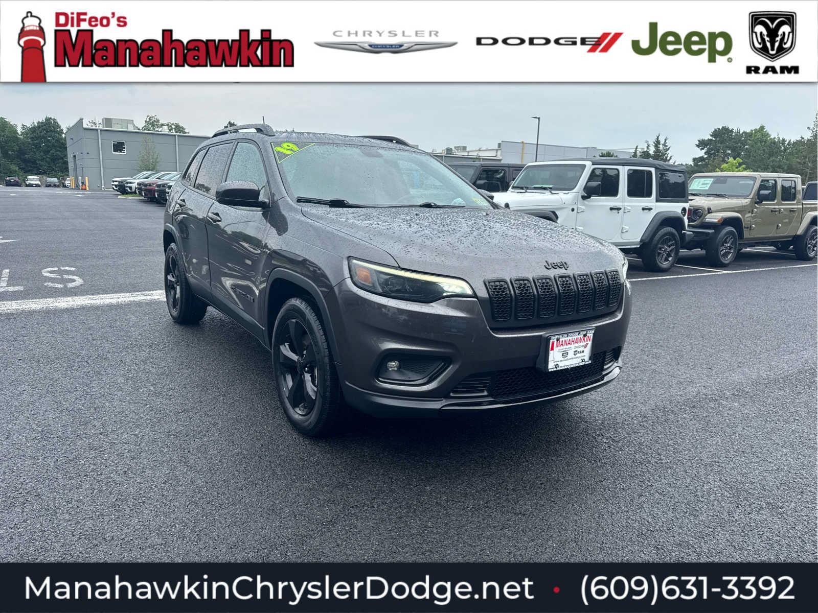 Certified 2019 Jeep Cherokee Latitude Plus AWD/4WD image 1