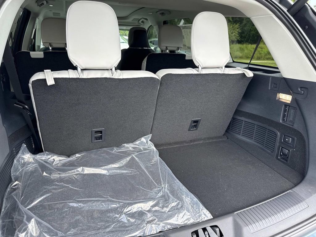 New 2025 Lincoln Aviator Reserve image 11