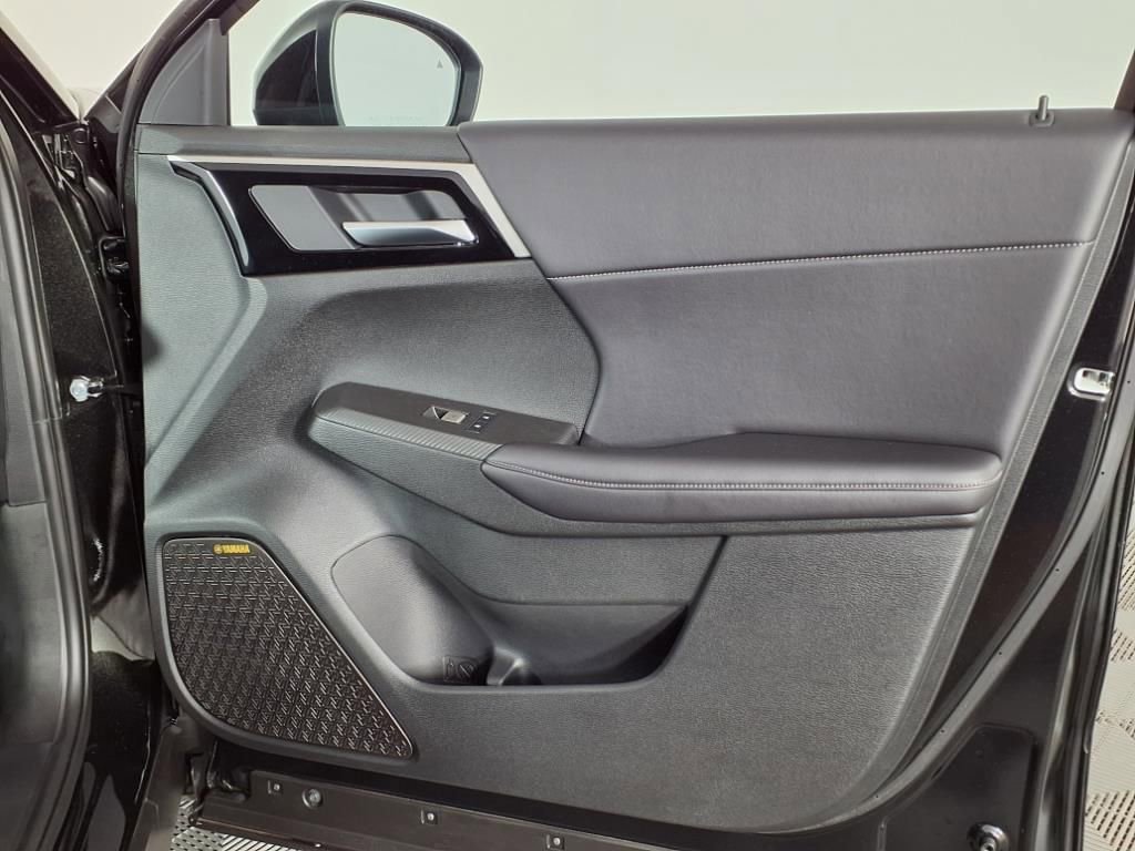 Used 2025 Mitsubishi Outlander SE image 8