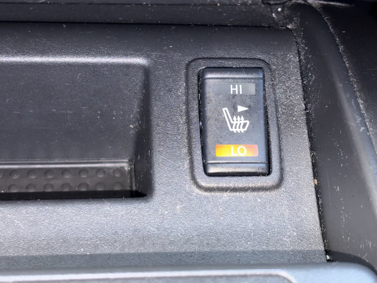 Used 2023 Nissan Titan PRO-4X w/ Pro-4x Convenience Package AWD/4WD image 10