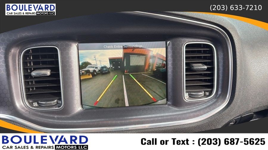 Used 2016 Dodge Charger R/T RWD image 17