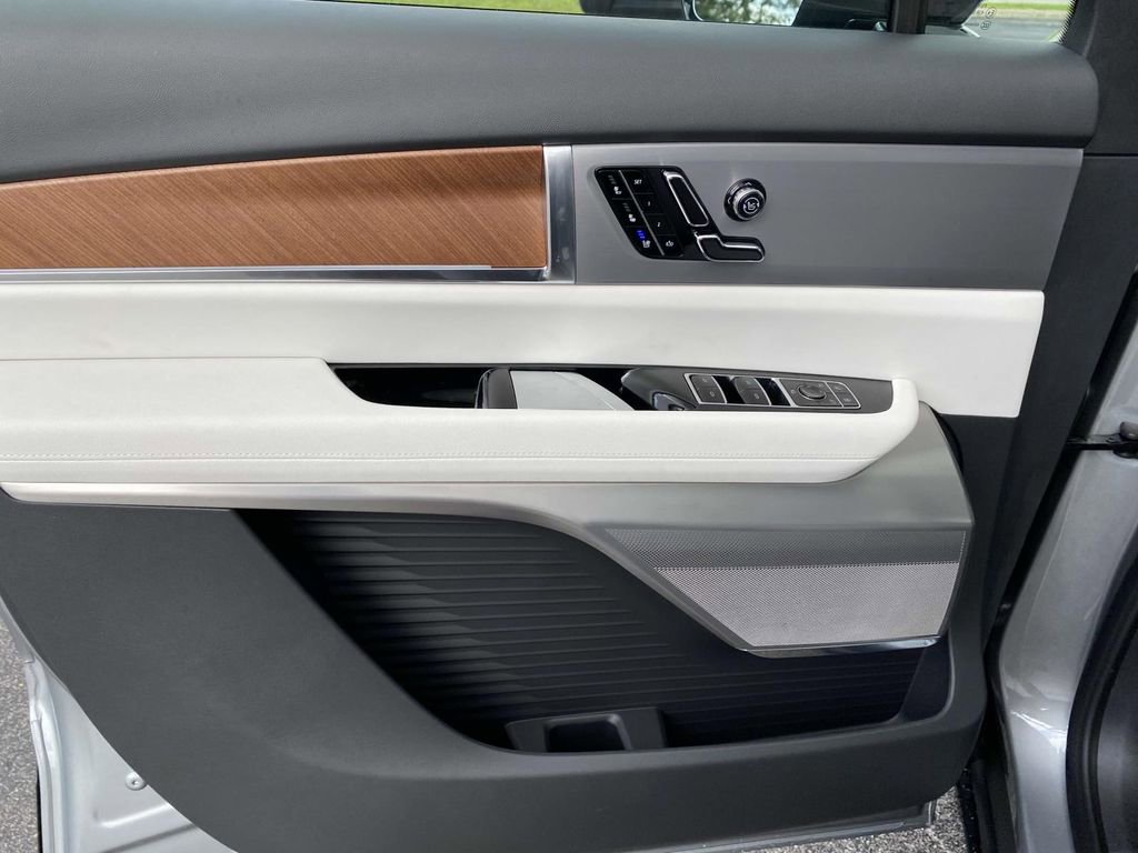 New 2026 Cadillac Vistiq Sport image 15