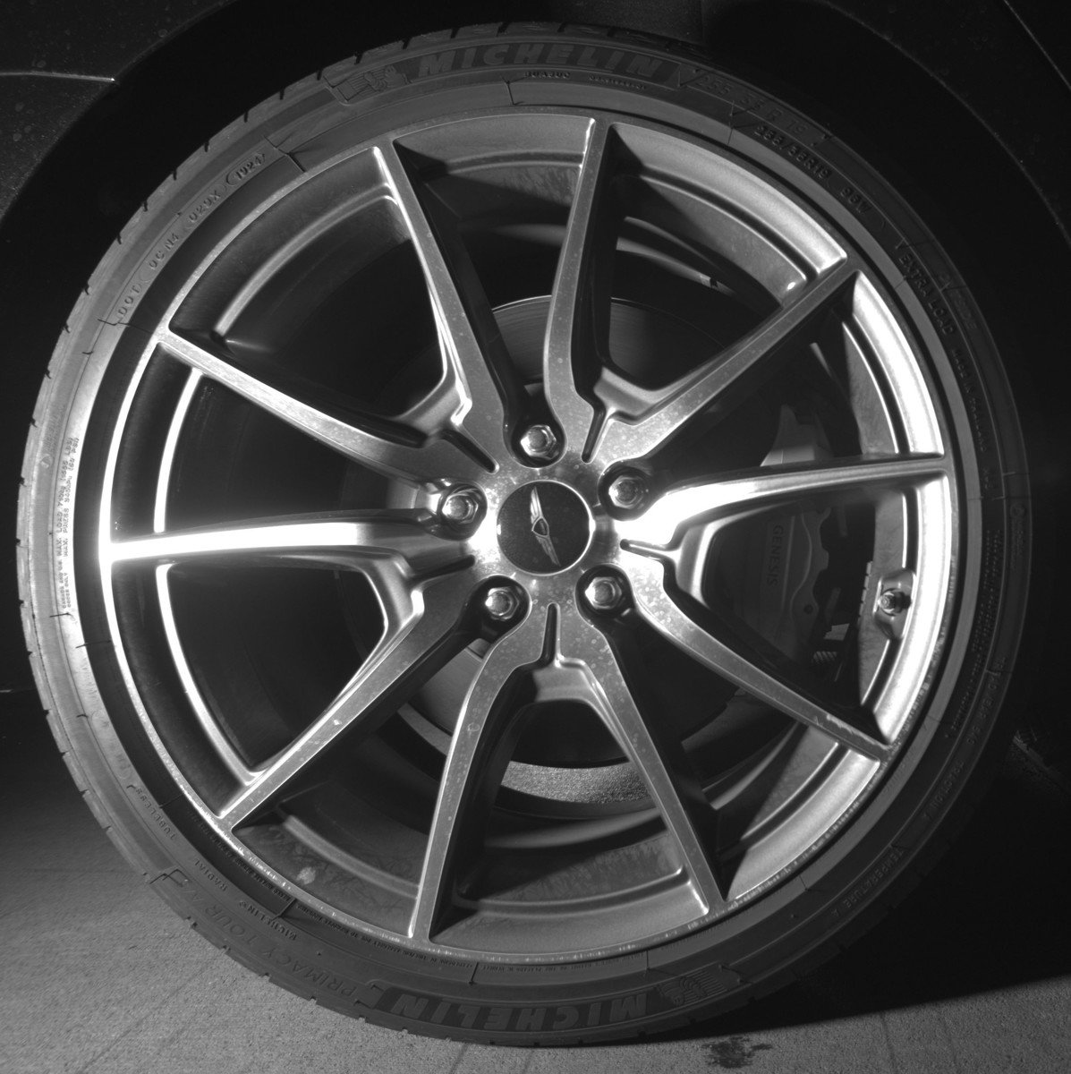 Used 2025 Genesis G70 2.5T image 15