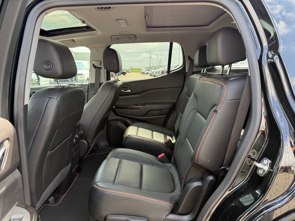 Used 2023 GMC Acadia AT4 w/ Technology Package AWD/4WD image 7
