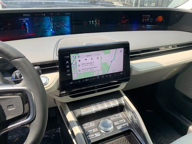 New 2026 Lincoln Nautilus Premier AWD/4WD image 22