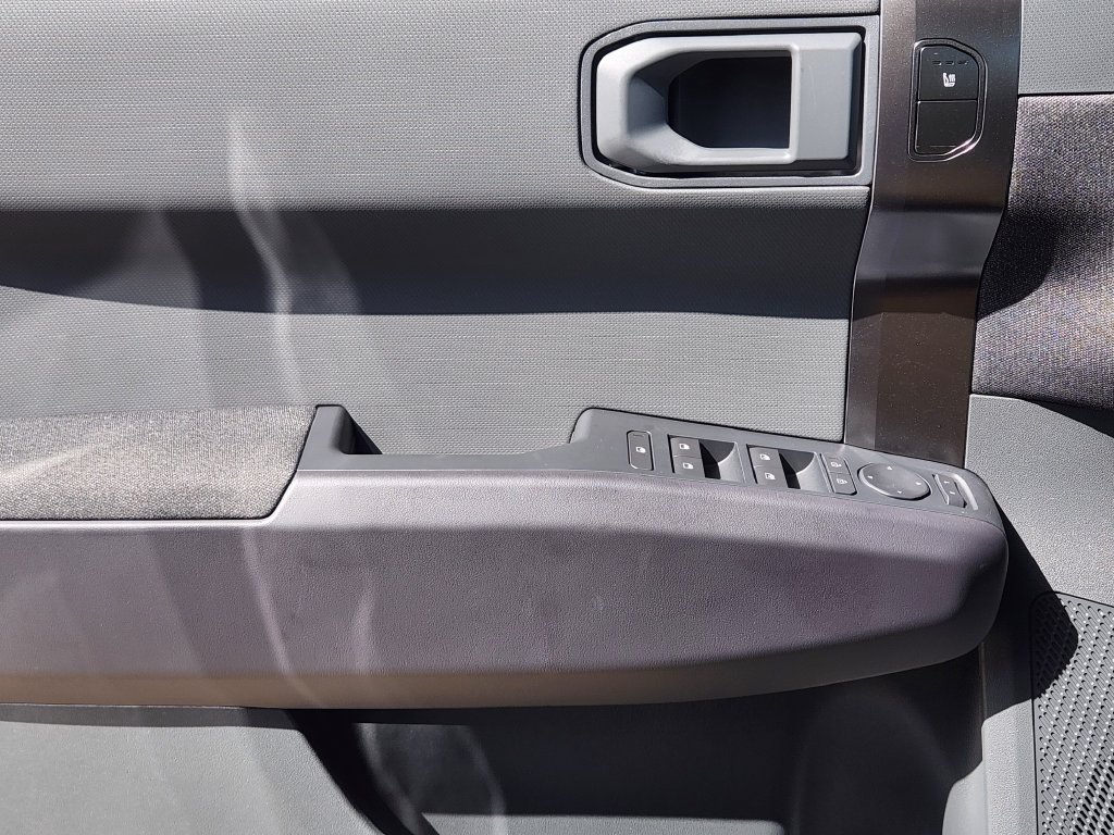 New 2027 Kia EV3 Wind FWD image 21