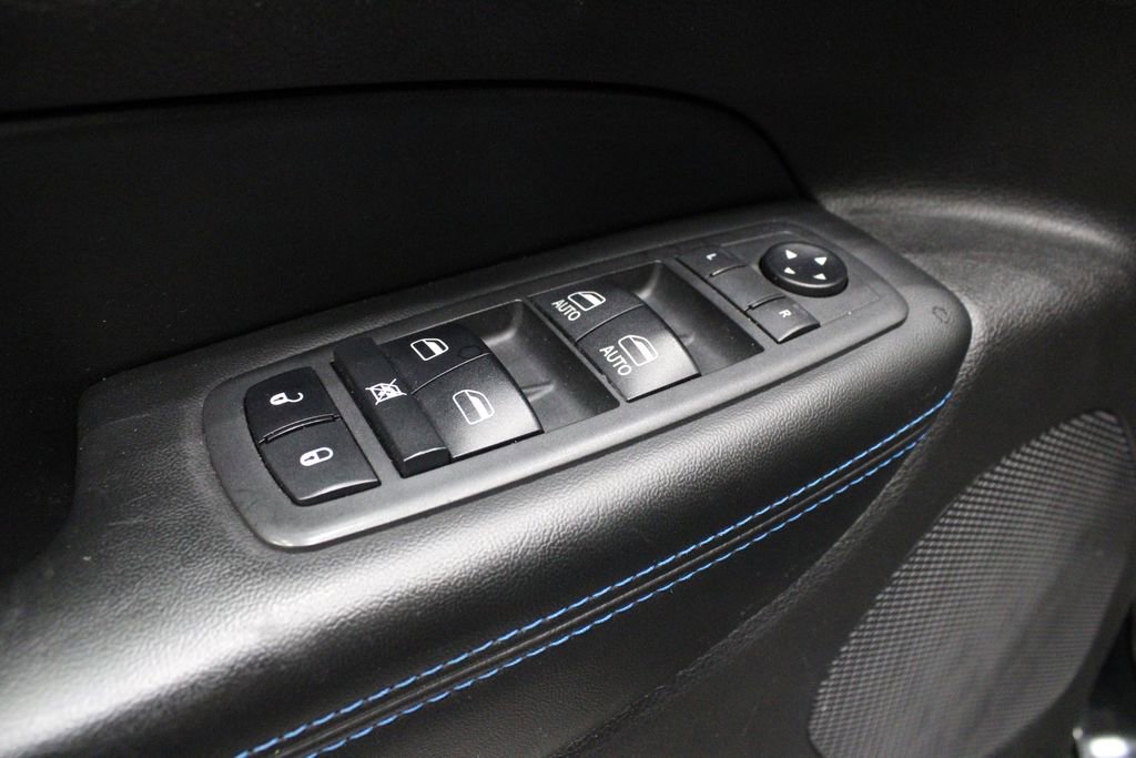 Used 2019 Jeep Grand Cherokee Laredo image 19