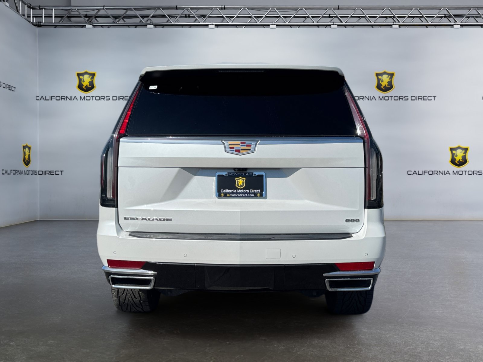 Used 2021 Cadillac Escalade Premium Luxury AWD/4WD image 4