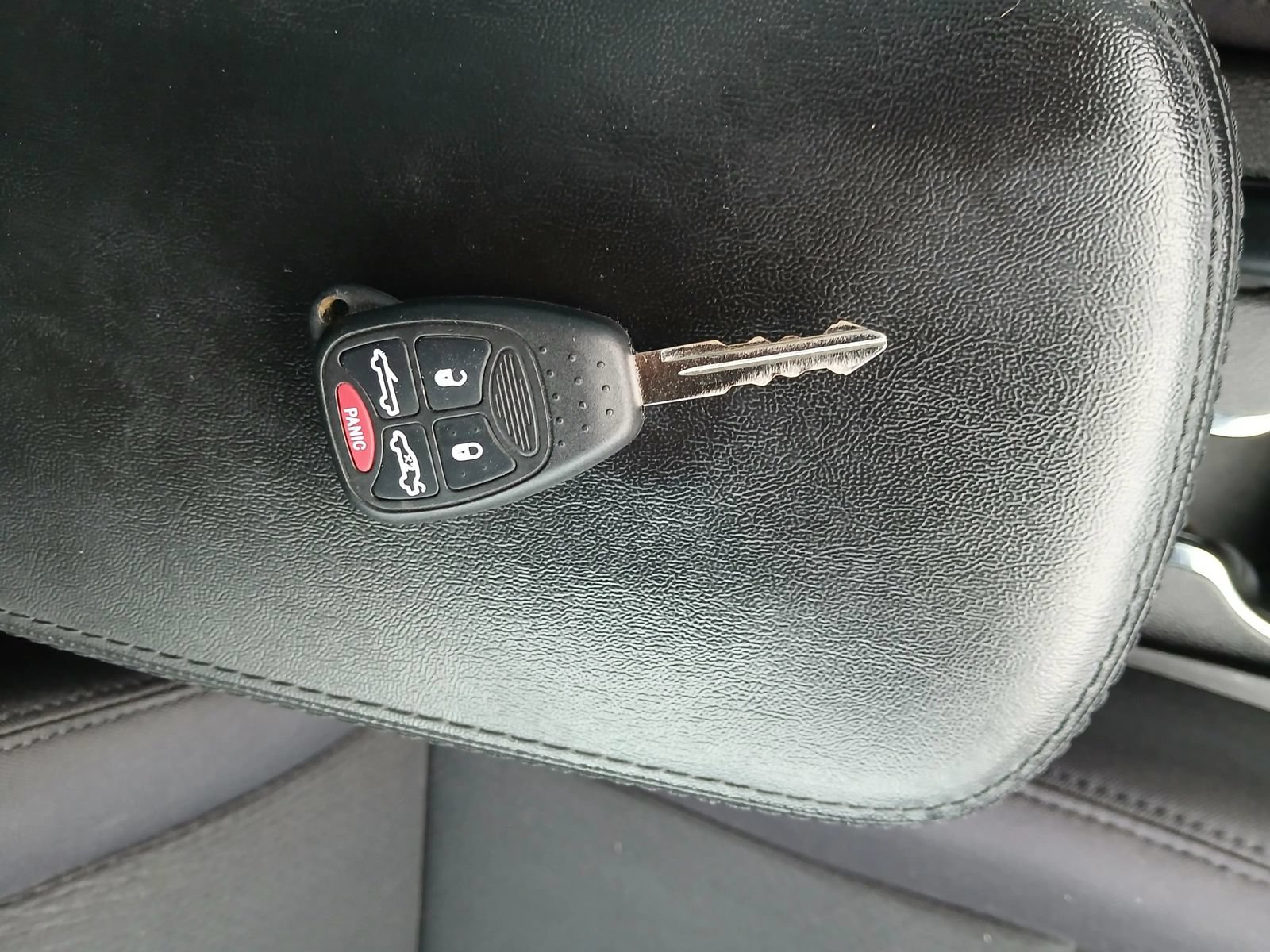 Used 2013 Chrysler 200 Touring FWD image 25