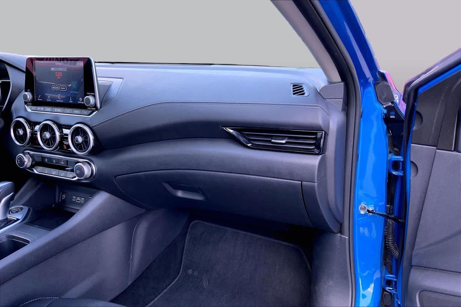 Used 2025 Nissan Sentra SV FWD image 17