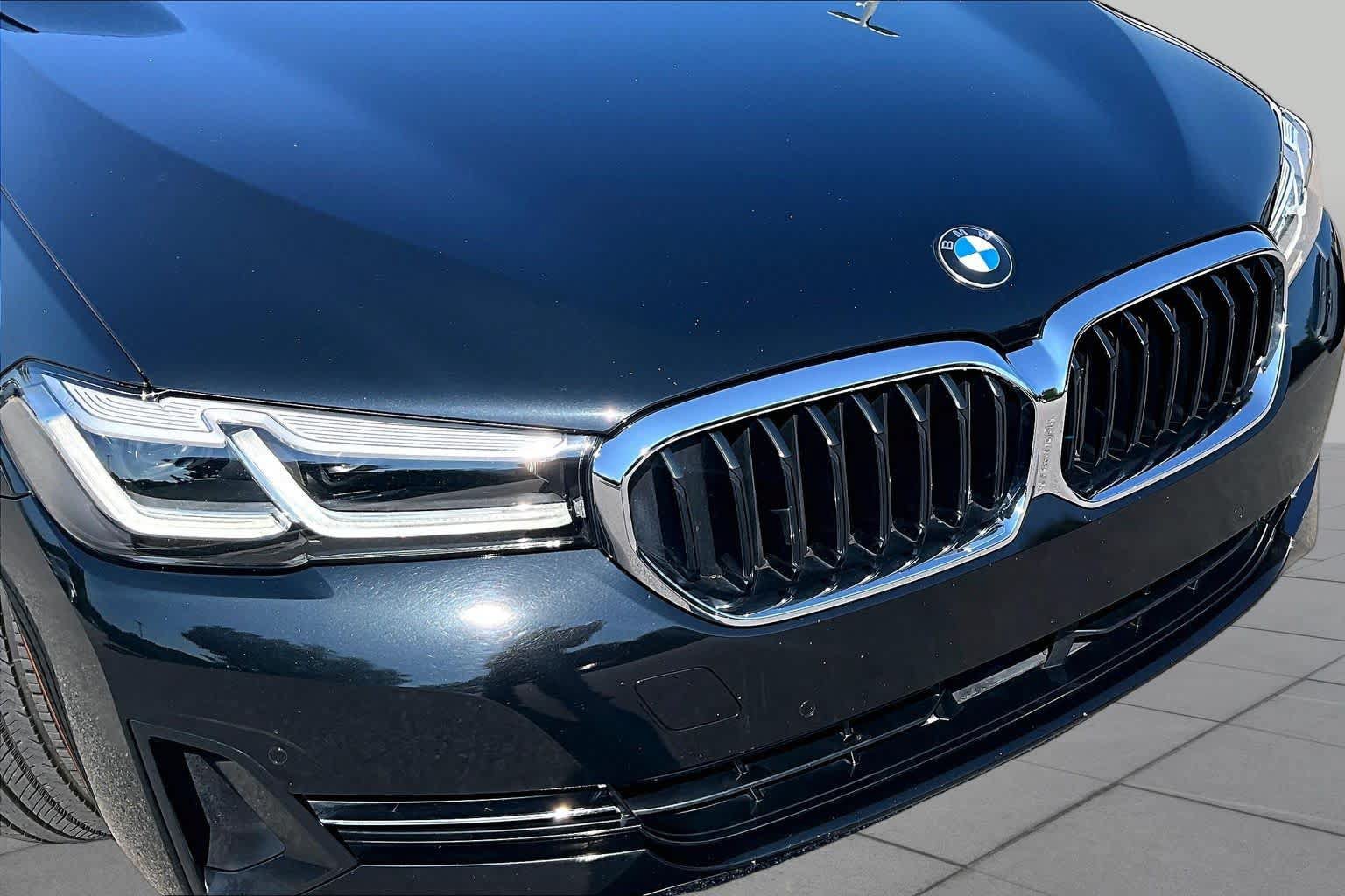 Used 2023 BMW 540i w/ Premium Package RWD image 31