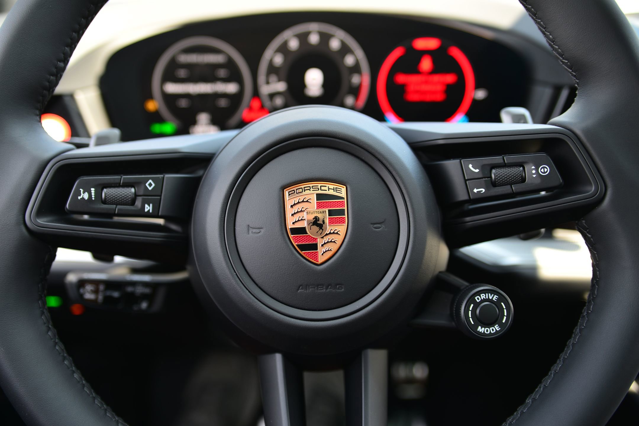 Used 2026 Porsche Cayenne S image 16