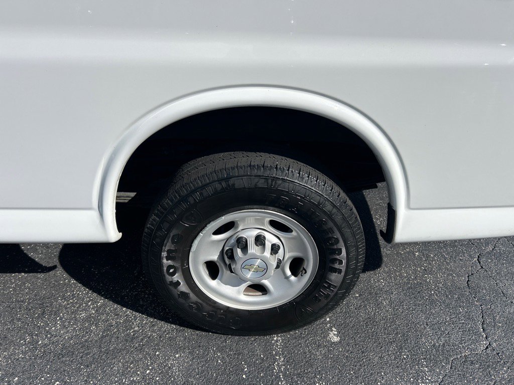 Used 2020 Chevrolet Express 2500 image 24