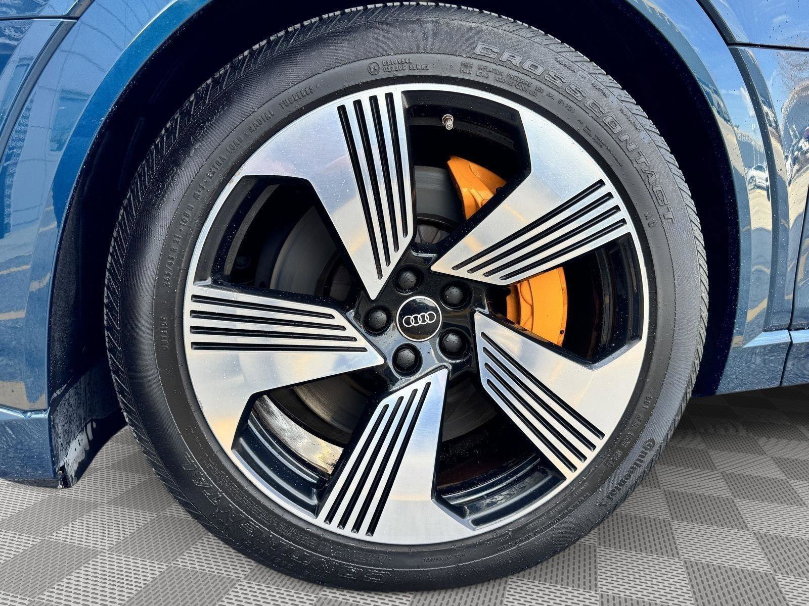 Used 2022 Audi e-tron Premium Plus w/ Premium Plus Package image 9