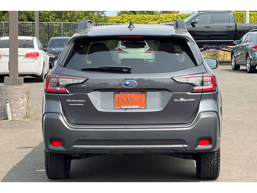 Used 2024 Subaru Outback Premium image 6