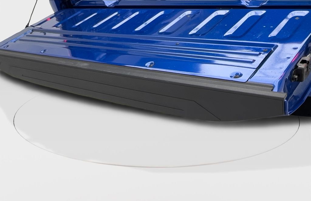 Used 2025 Nissan Frontier SV image 14