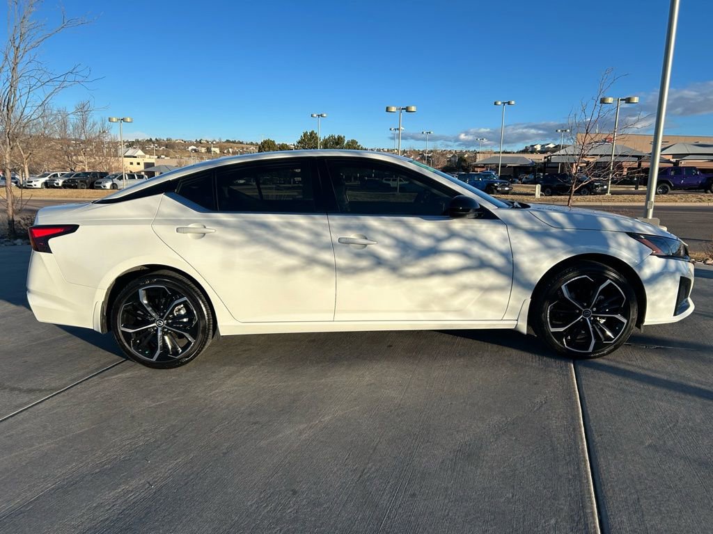 Used 2025 Nissan Altima 2.5 SR image 10