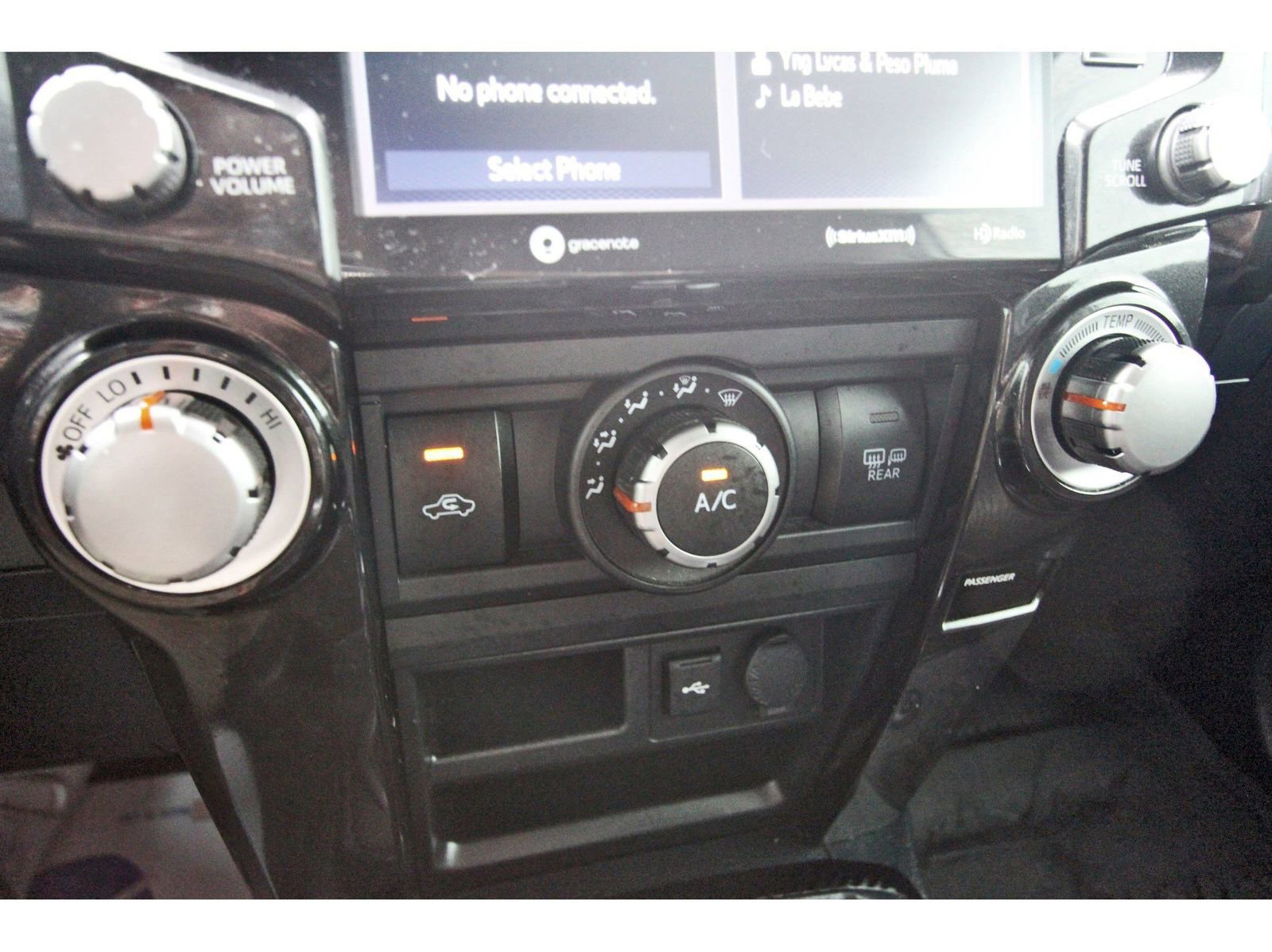Used 2022 Toyota 4Runner TRD Off-Road AWD/4WD image 28