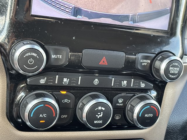 Used 2022 RAM 1500 Laramie AWD/4WD image 37