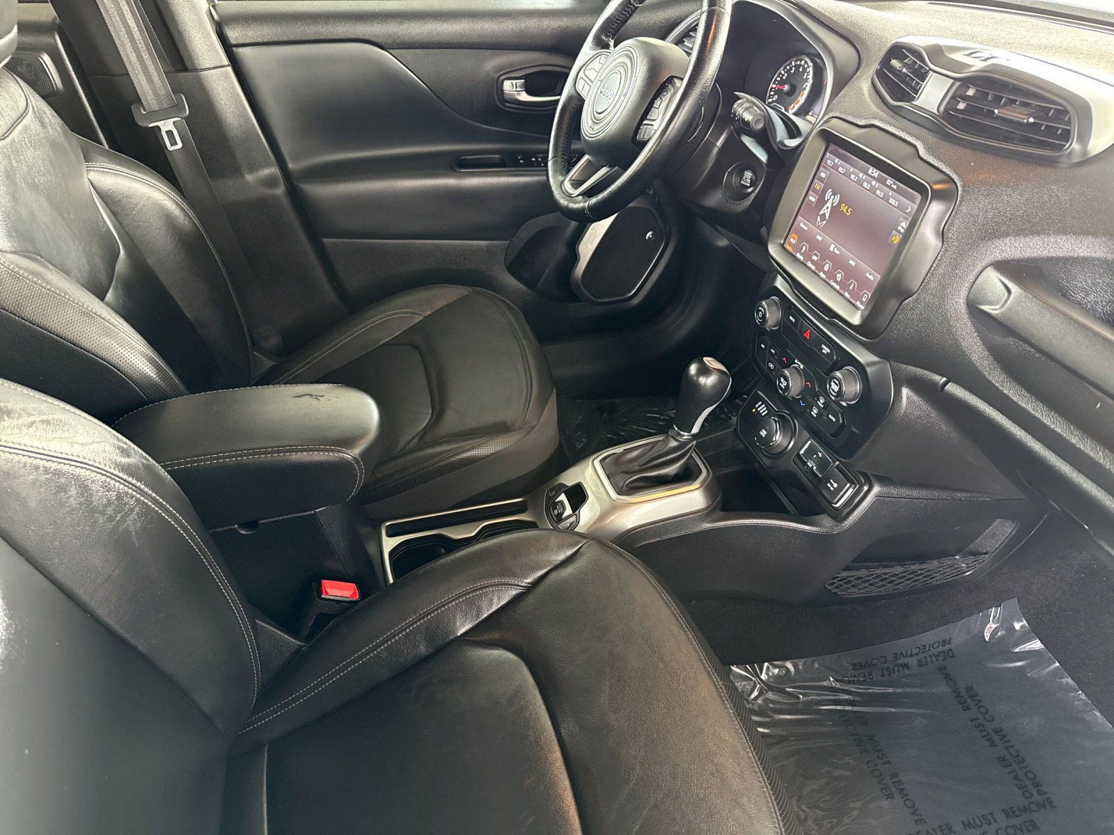 Used 2019 Jeep Renegade Limited w/ UConnect 8.4 Nav Group AWD/4WD image 15