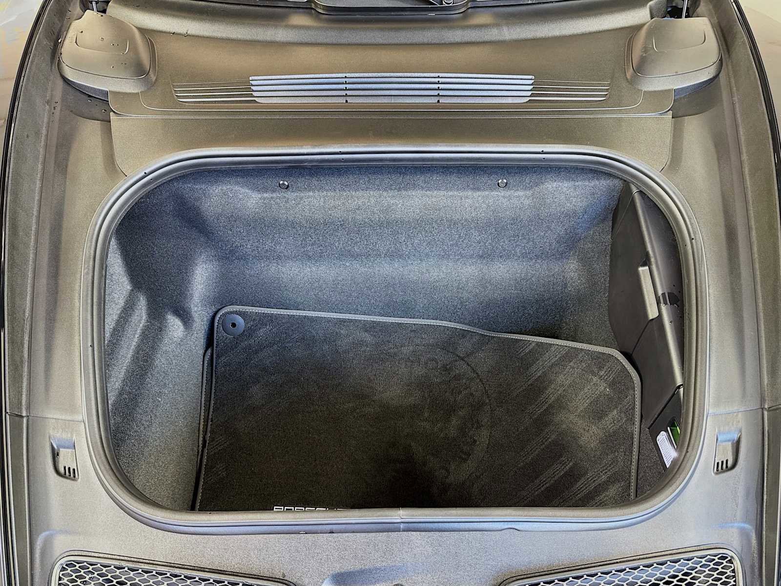 Used 2022 Porsche 911 GT3 image 32