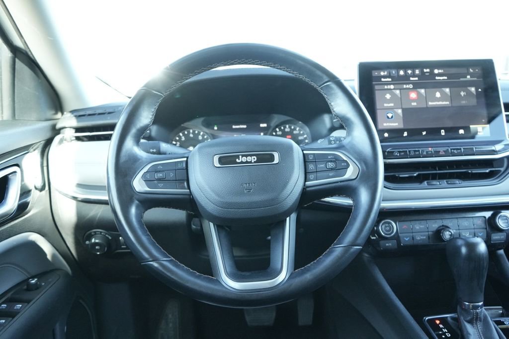 Used 2022 Jeep Compass Limited image 15