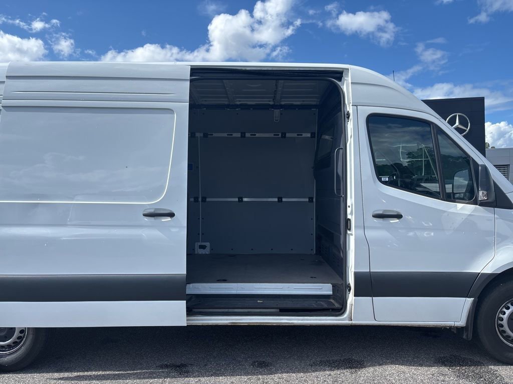 Used 2024 Mercedes-Benz Sprinter 2500 image 18