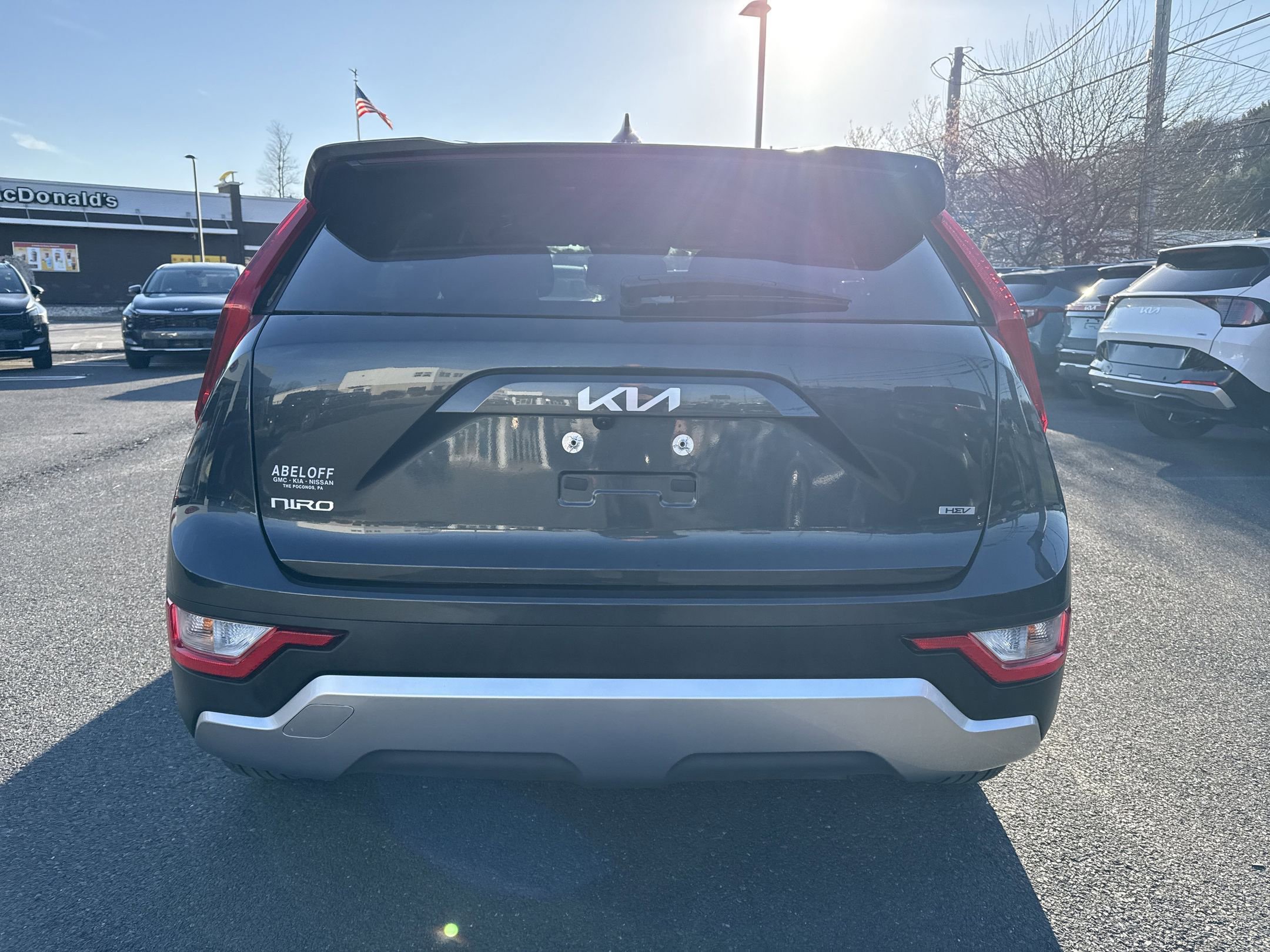 Used 2024 Kia Niro LX image 11