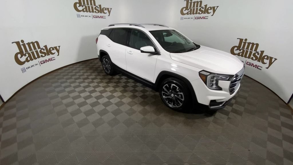 Certified 2024 GMC Terrain SLT w/ Infotainment Package II AWD/4WD image 2