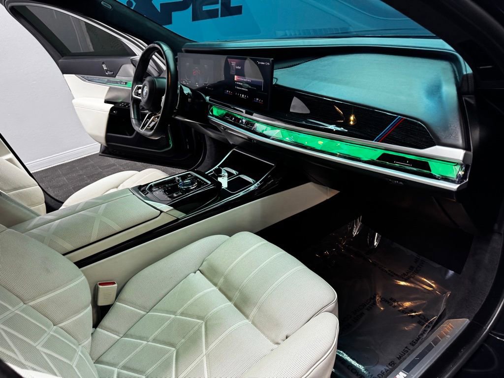 Used 2025 BMW 740i w/ Premium Package image 57