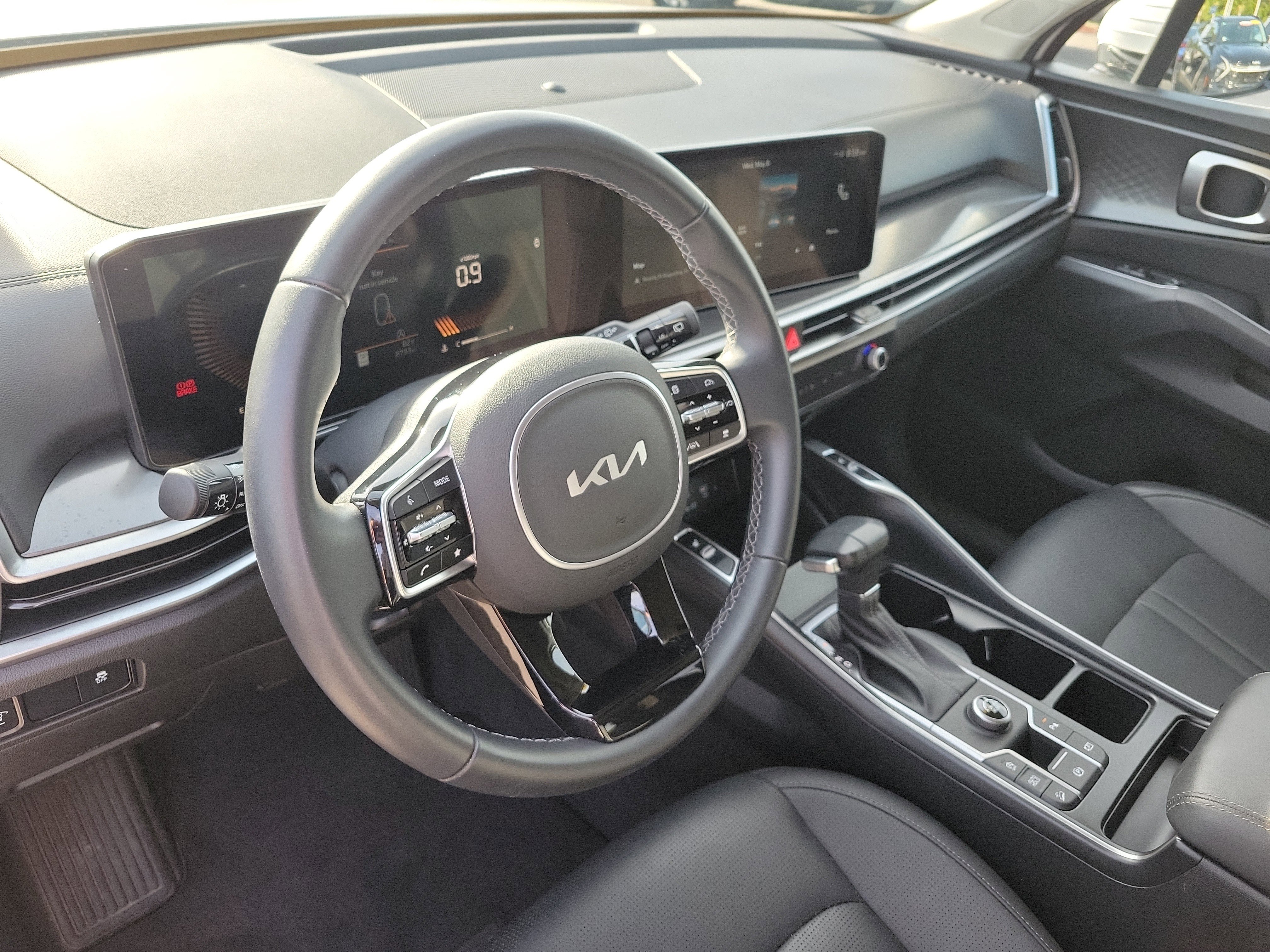 Certified 2025 Kia Sorento S w/ Panoramic Sunroof Package FWD image 23