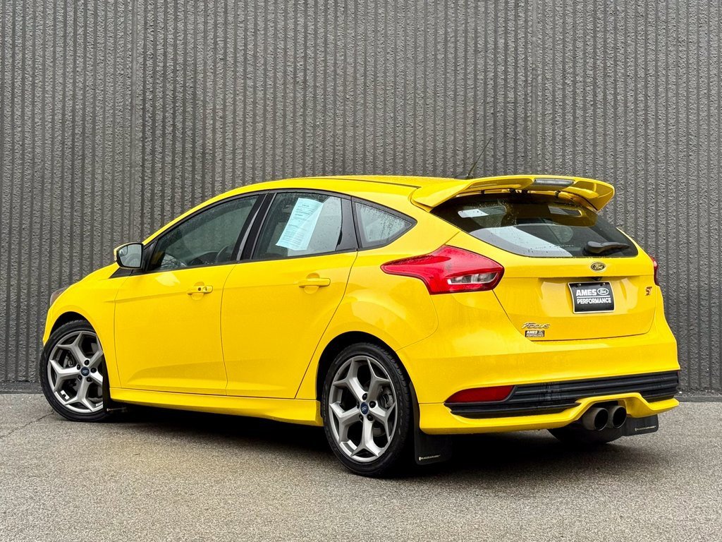 Certified 2018 Ford Focus ST image 3