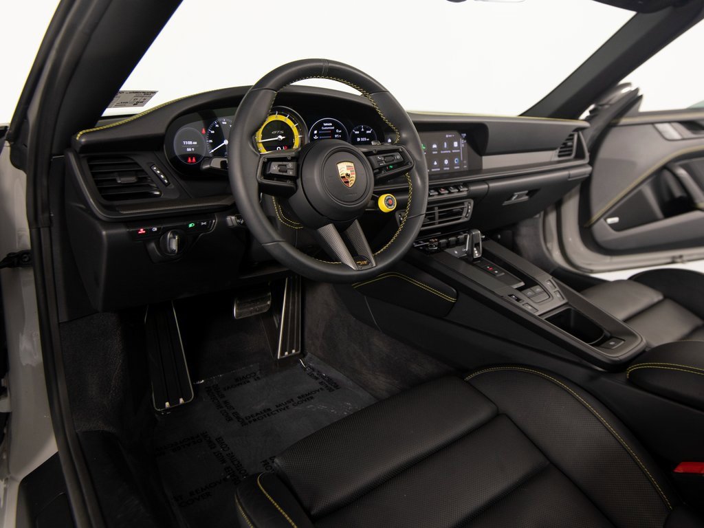 Certified 2022 Porsche 911 Targa 4 GTS image 4