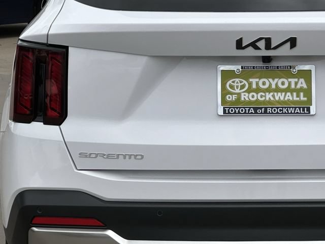 Used 2025 Kia Sorento EX w/ Panoramic Sunroof Package FWD image 5