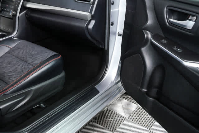 Used 2016 Toyota Camry SE image 20