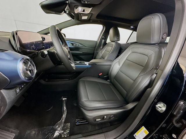 New 2026 Chevrolet Equinox EV LT AWD/4WD image 24