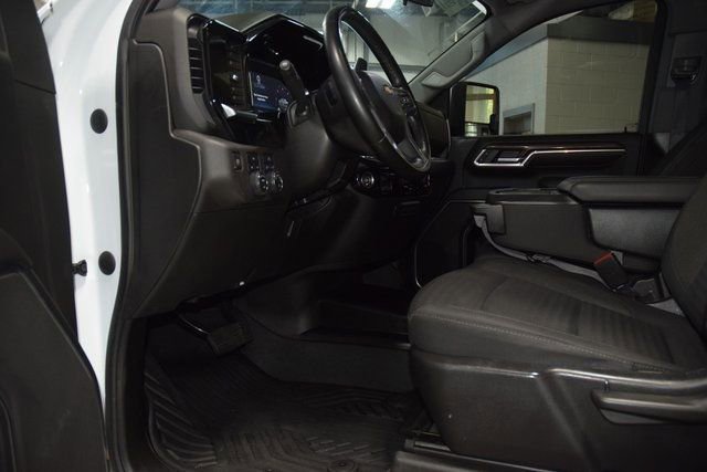 Used 2024 Chevrolet Silverado 3500 LT image 30