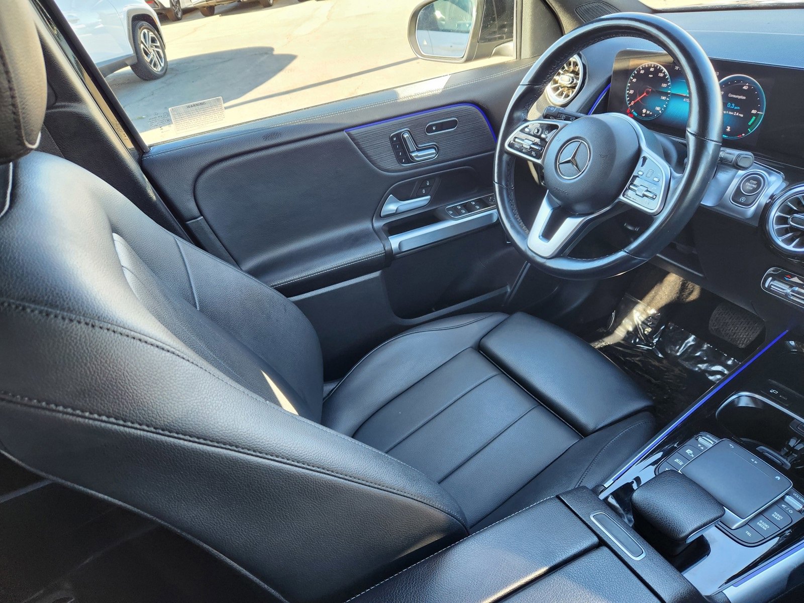 Used 2023 Mercedes-Benz GLB 250 image 10