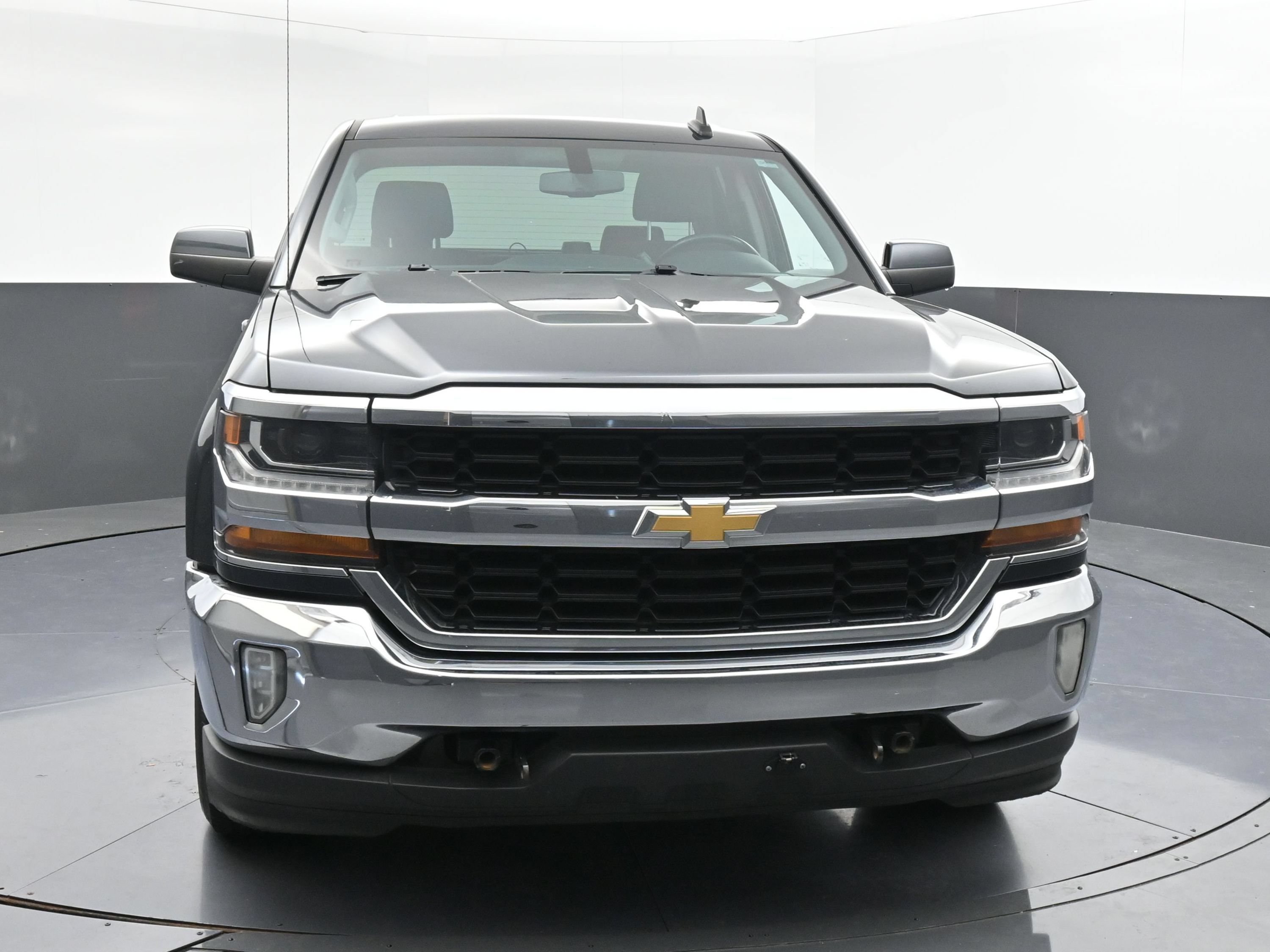 Used 2017 Chevrolet Silverado 1500 LT w/ All Star Edition AWD/4WD image 2