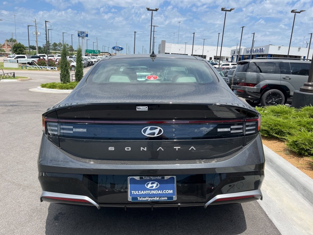 New 2025 Hyundai Sonata SEL image 6