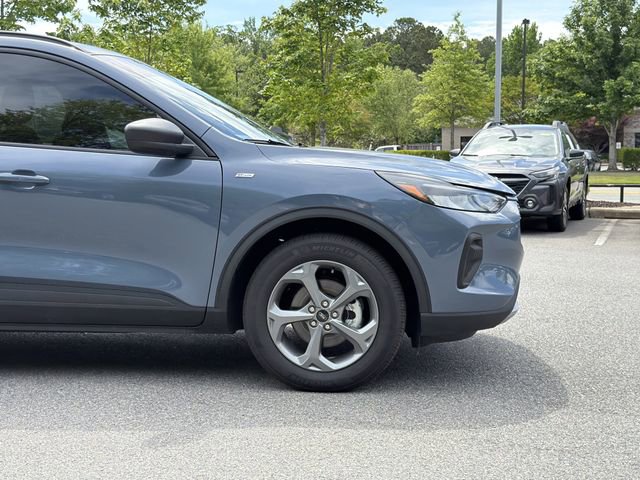 Used 2025 Ford Escape ST-Line FWD image 9