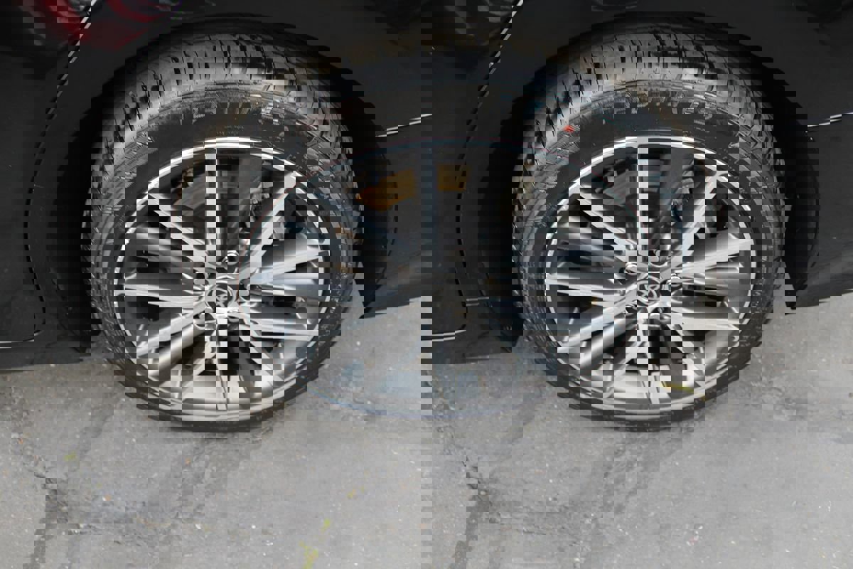 Used 2021 Toyota Camry XLE image 13