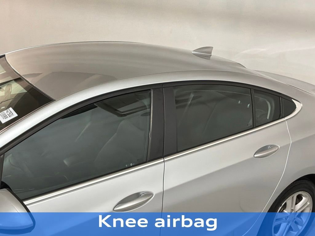 Used 2017 Chevrolet Cruze LT image 22