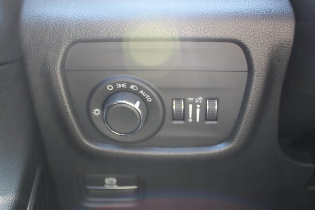 Used 2022 Jeep Grand Cherokee L Laredo image 15