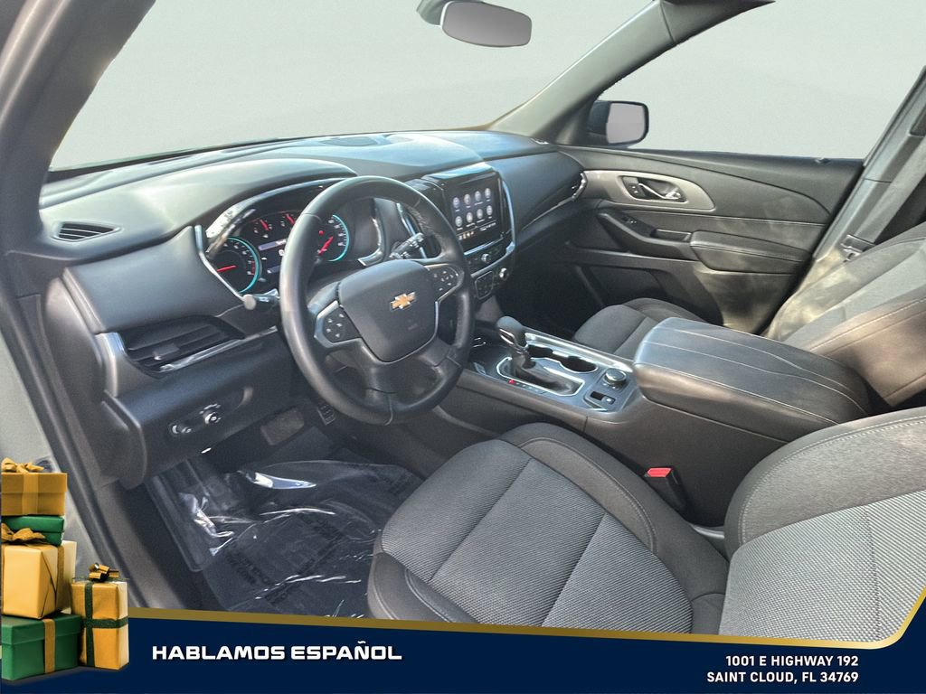 Used 2023 Chevrolet Traverse LT image 12
