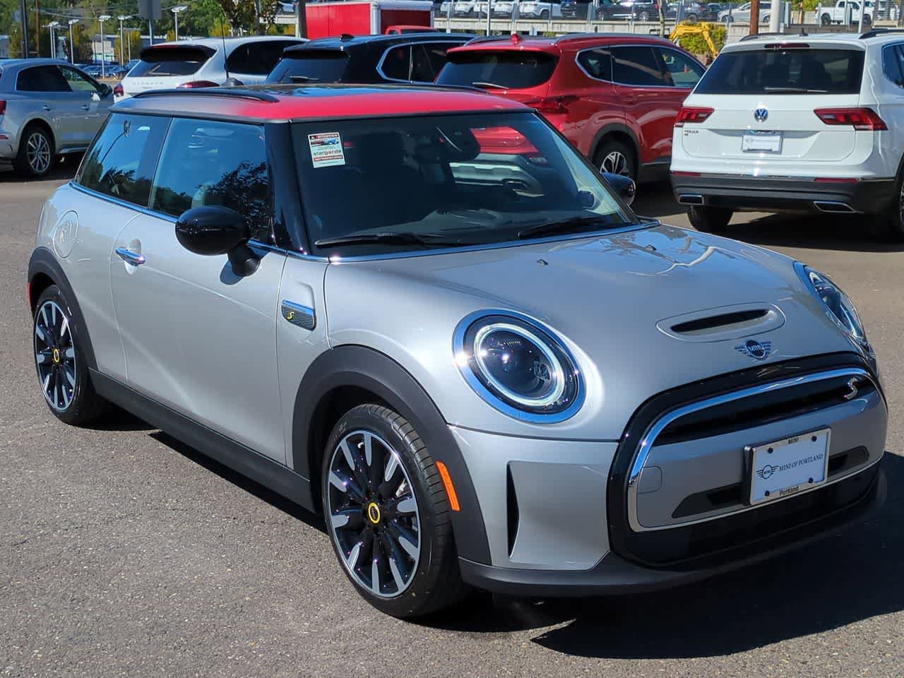 Certified 2024 MINI Cooper SE image 8