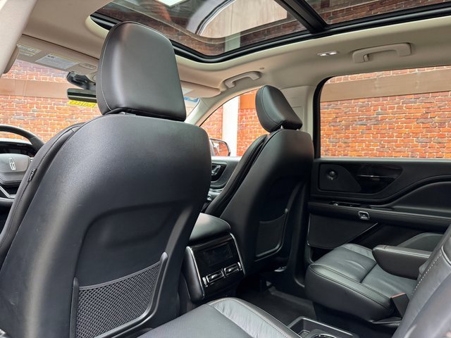 Used 2024 Lincoln Aviator Reserve w/ Equipment Group 201A image 24